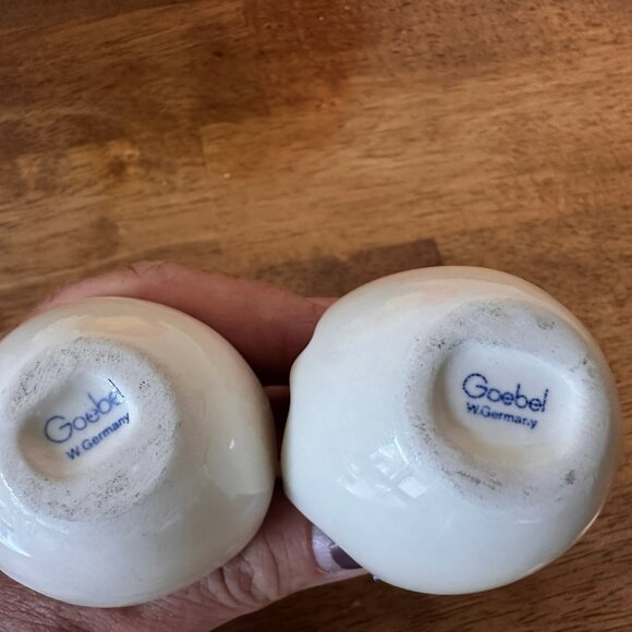 Vintage Goebel Duckling Figurines in Eggshells West Germany Ceramic Easter Decor - Picture 5 of 5